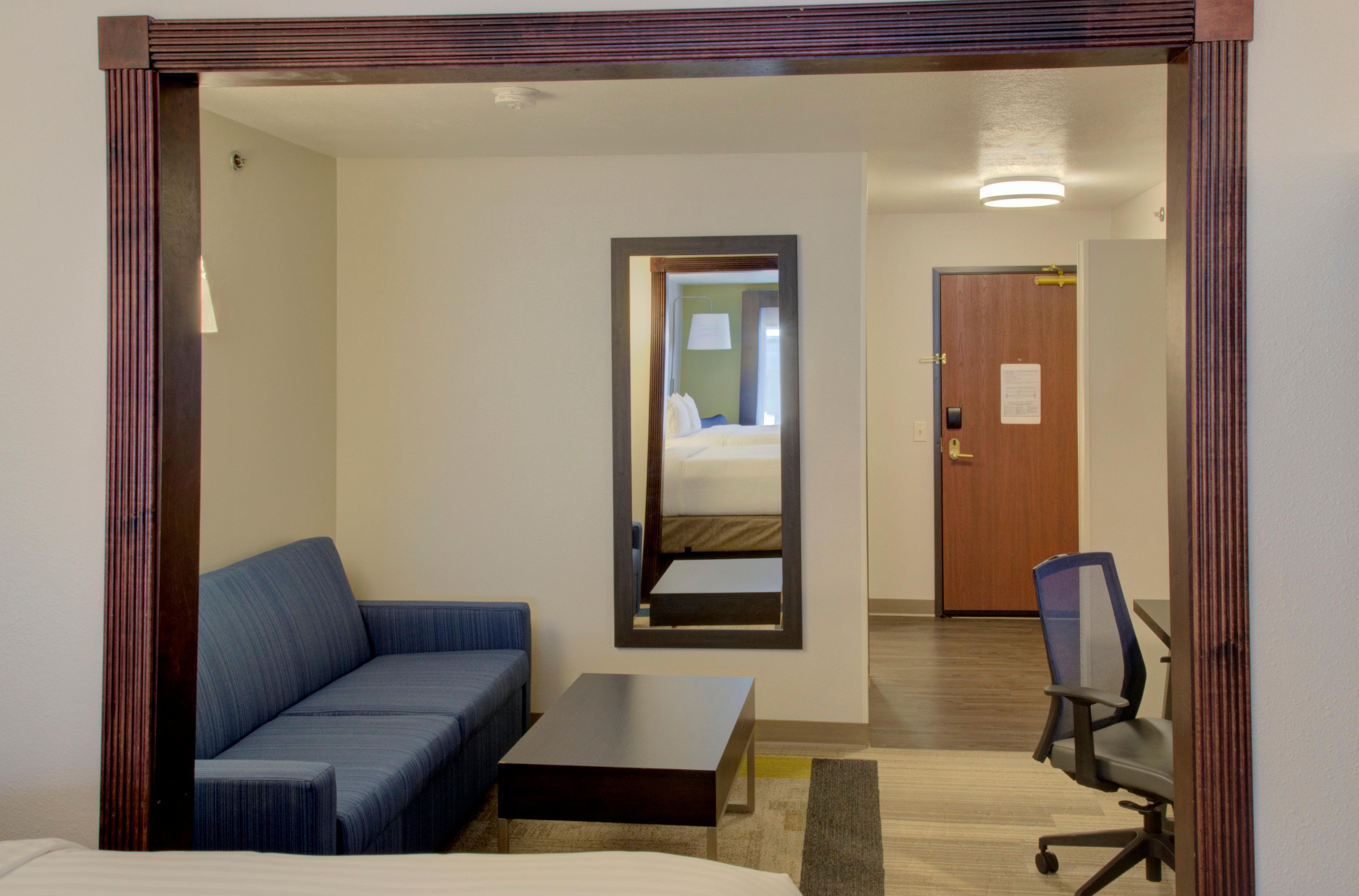 Holiday Inn Express & Suites Le Mars By Ihg Exterior photo