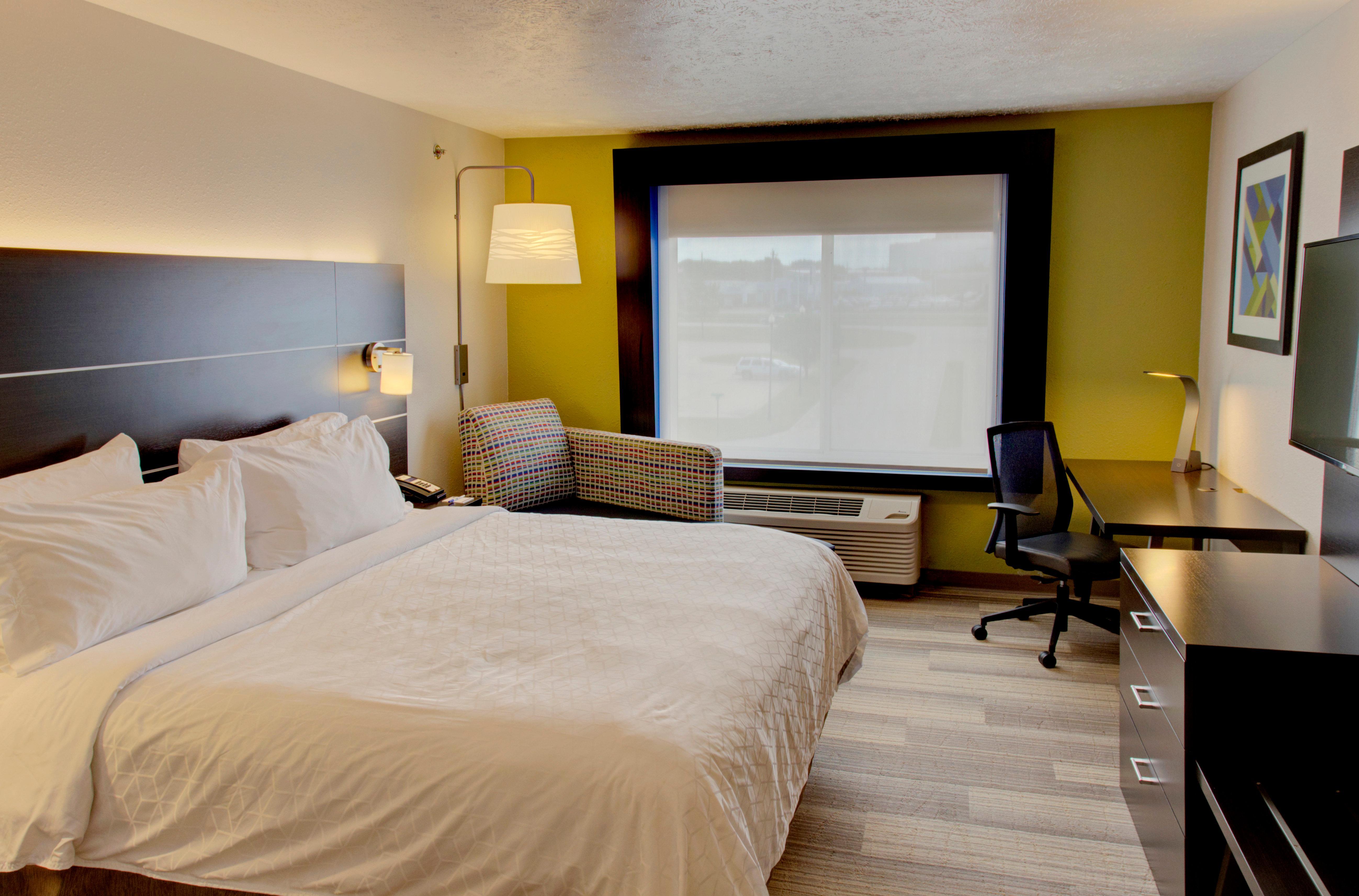 Holiday Inn Express & Suites Le Mars By Ihg Exterior photo